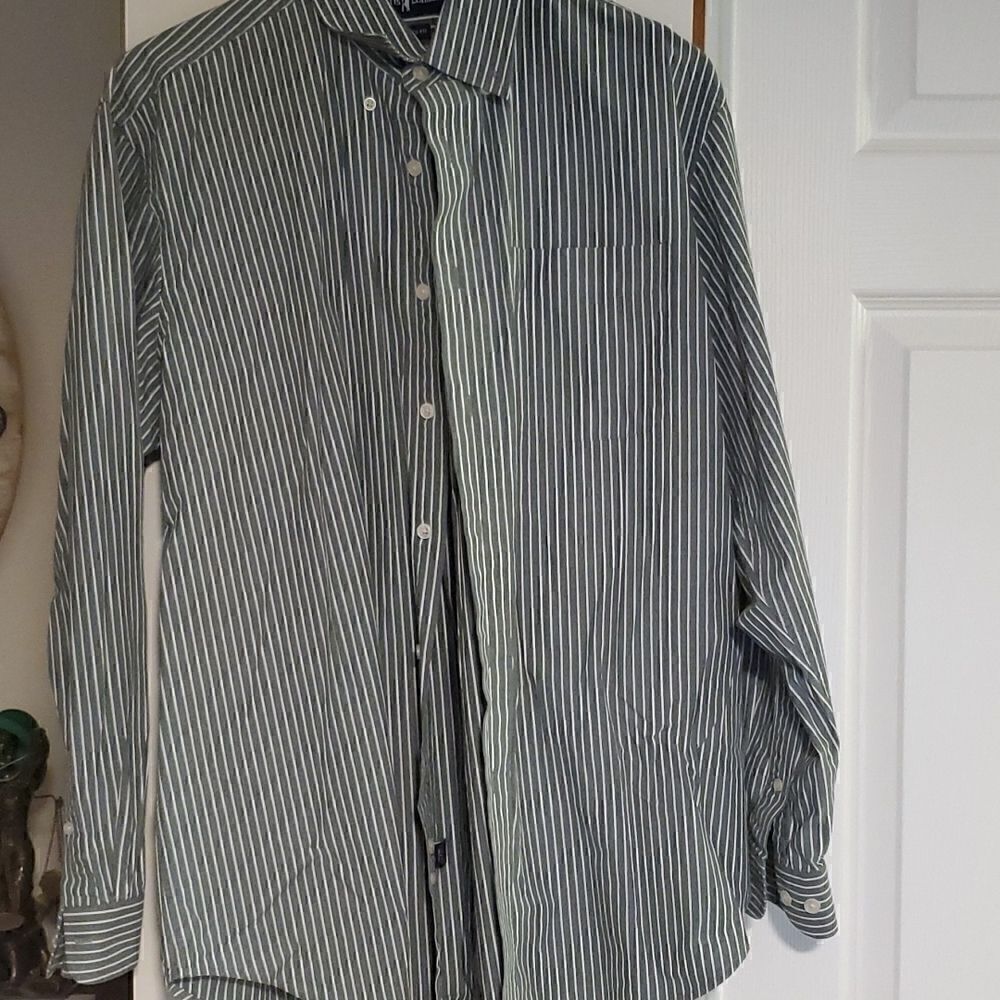 T Harris London men's button down dress shirt